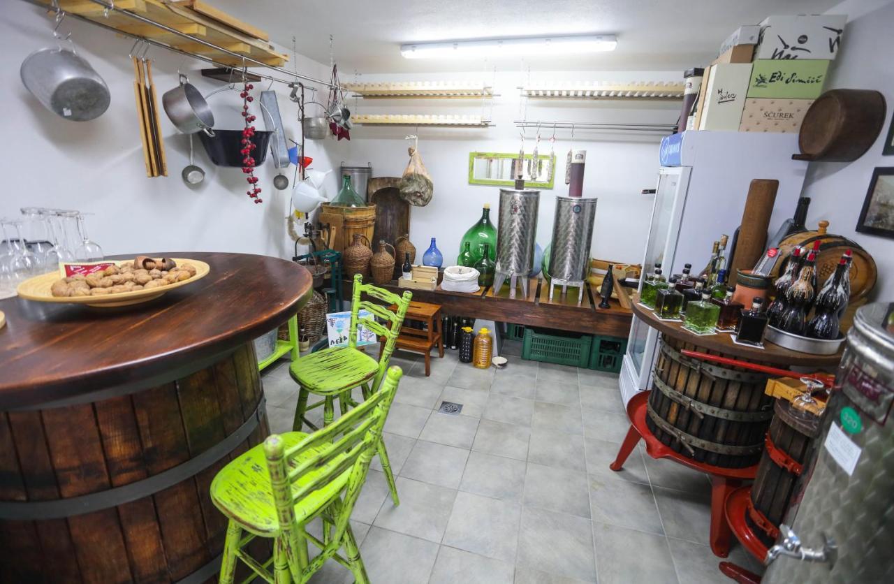 Healthy House Glamping Otel Koper Dış mekan fotoğraf
